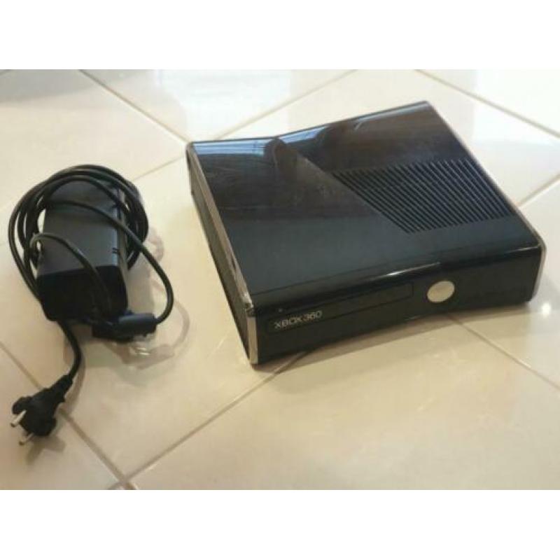 Xbox 360 Slim 256 GB