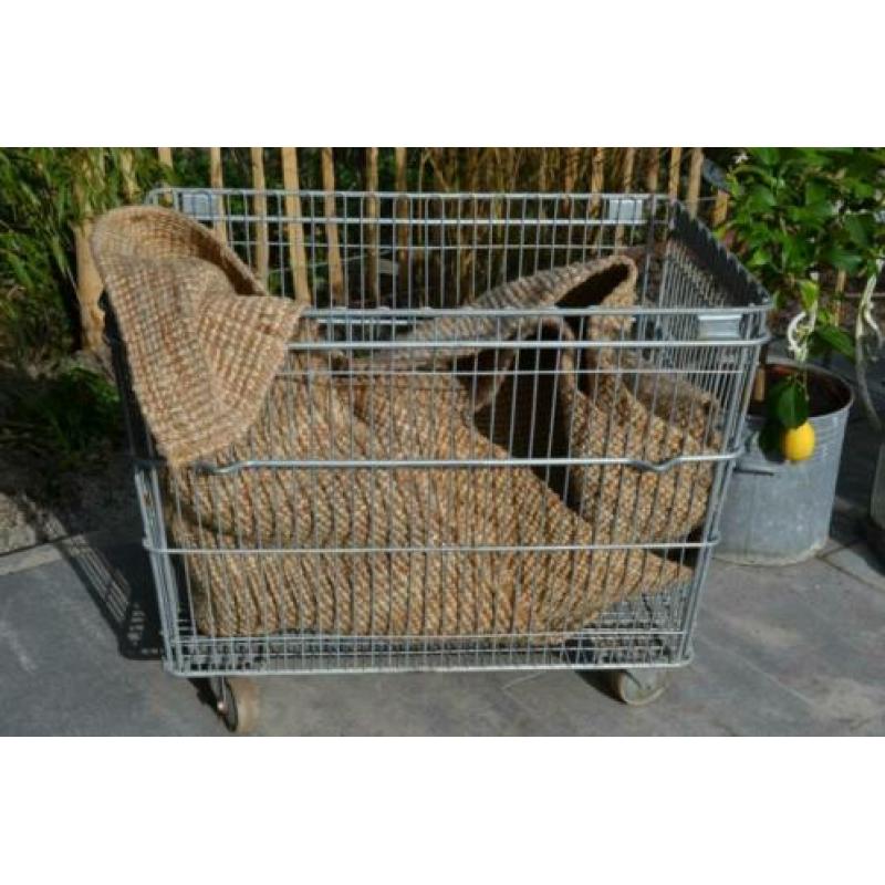 Zinken was trolley kar bij "Blossom Brocante"