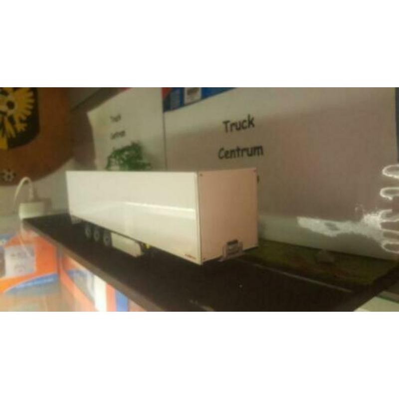 Box Trailer. 3 asser