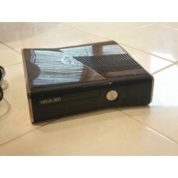 Xbox 360 Slim 256 GB