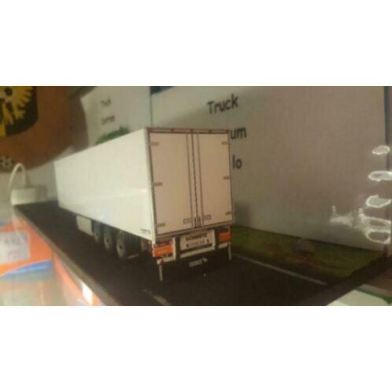 Box Trailer. 3 asser