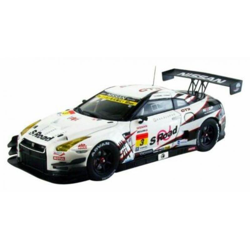 Nissan GT-R Super GT300 2013 van Ebbro 1/43 S Road