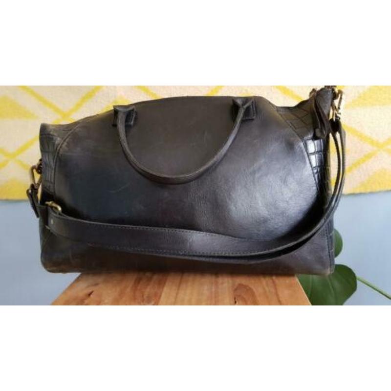 O My Bag Fly Violet Maxi - Zwarte schoudertas leer