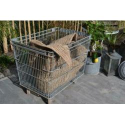 Zinken was trolley kar bij "Blossom Brocante"