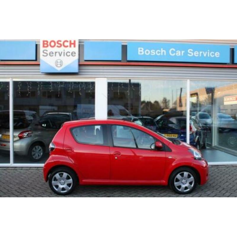 Toyota Aygo 1.0 VVT-i Aspiration | Navigatie | Airco | 5-drs