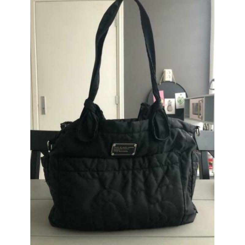 Designer luiertas van Little Marc Jacobs.