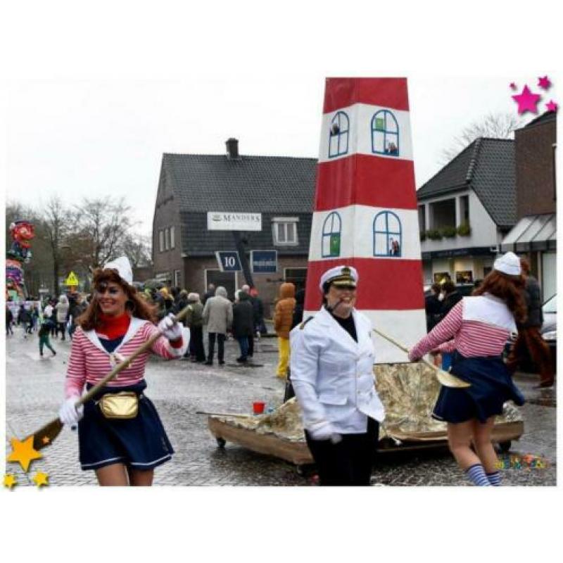 Carnaval optocht loopgroep boot vuurtoren matrozen