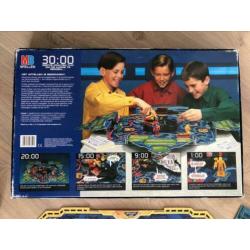 Het Omega Virus MB bordspel