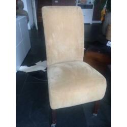 6 beige eetkamerstoelen , heerlijke zit!!