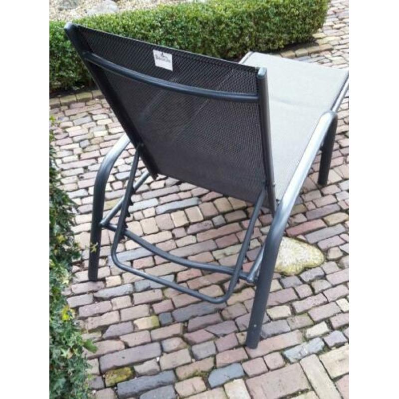 2 x Ligbed - tuinstoel - ligstoel - ligbedden