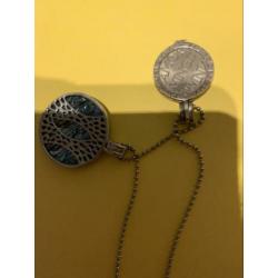 Mi moneda ketting met 2 hangers.