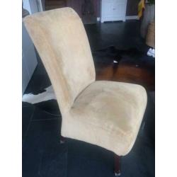 6 beige eetkamerstoelen , heerlijke zit!!