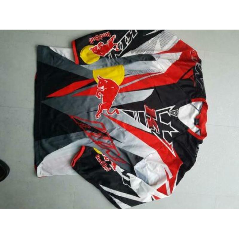 Verschillende cross kleding