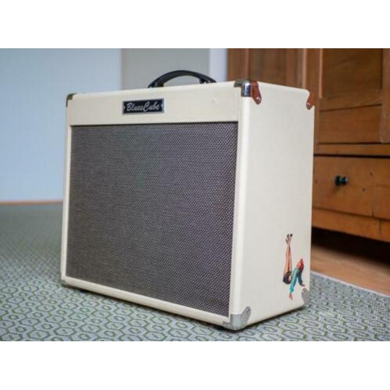 Roland Blues Cube Stage 60 W versterker + Roqsolid hoes