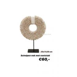 Schelpketting met voetstuk eric kuster