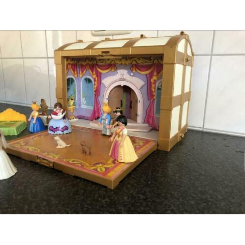 Prinsessen koffer en prinsessen slaapkamer