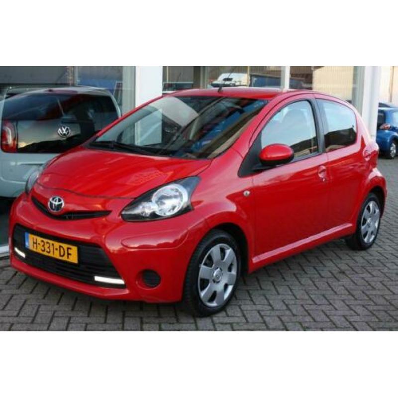 Toyota Aygo 1.0 VVT-i Aspiration | Navigatie | Airco | 5-drs