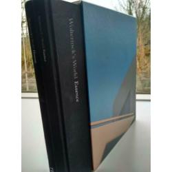 Twee boeken vol ideeën voor interieur en tuin.