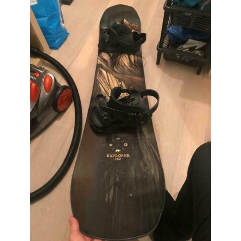 Jones Explorer (2019) 162cm snowboard