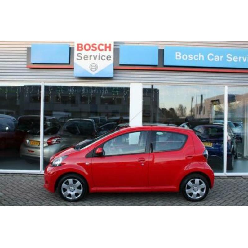 Toyota Aygo 1.0 VVT-i Aspiration | Navigatie | Airco | 5-drs