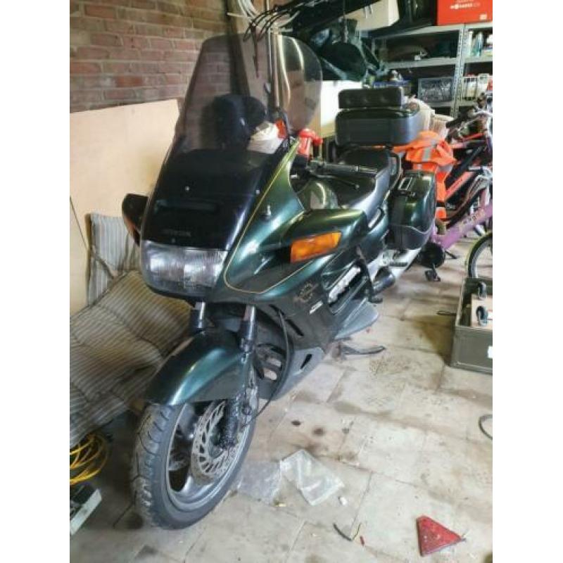 Honda pan european 1991 zgan nieuwe banden