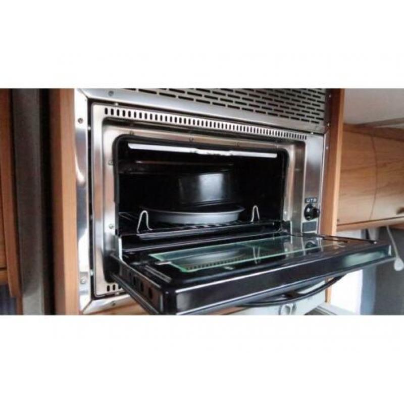 Burstner Delfin Performance 700 T ENKELE BEDDEN, SCHOTELTV