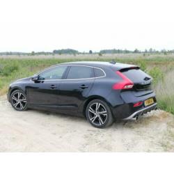 Nette Volvo V40 1.6 D2 R-design te koop! Met NAP.