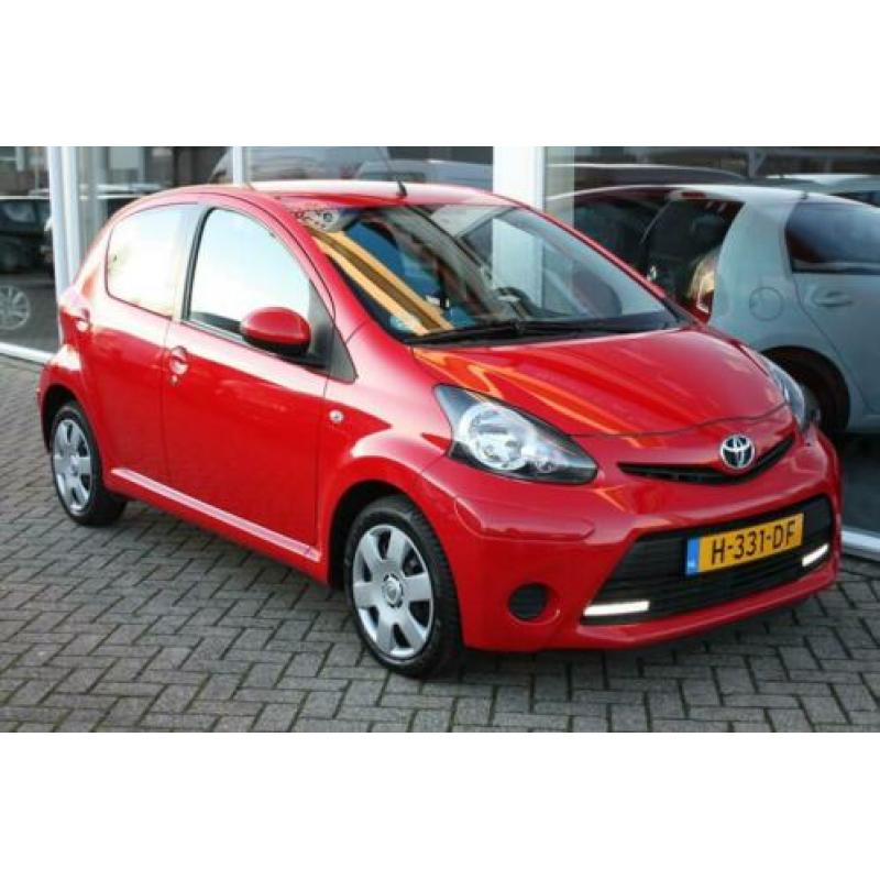 Toyota Aygo 1.0 VVT-i Aspiration | Navigatie | Airco | 5-drs
