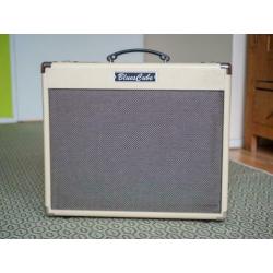 Roland Blues Cube Stage 60 W versterker + Roqsolid hoes