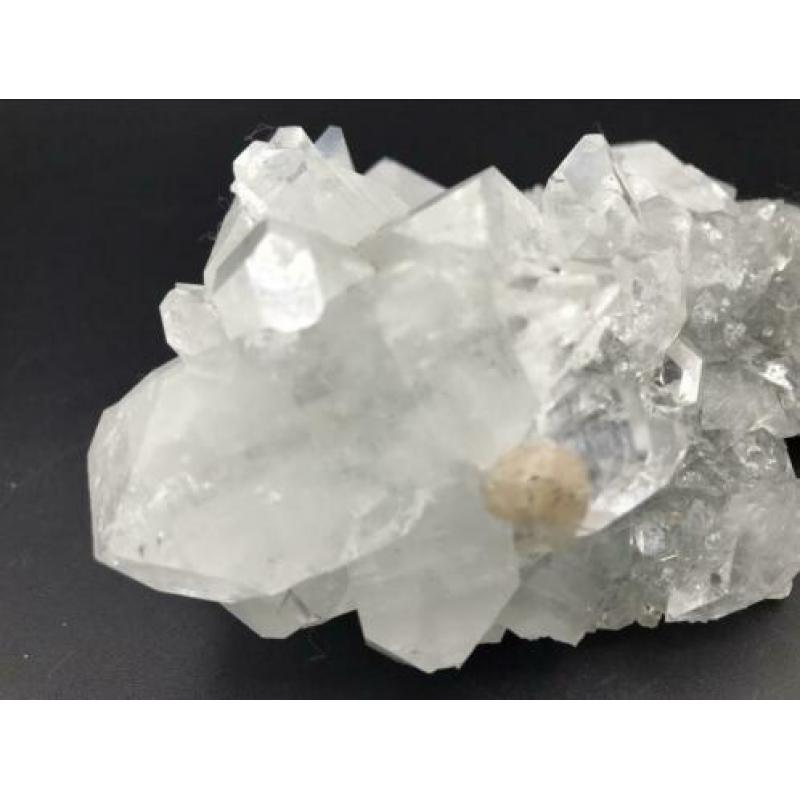 Zeoliet apofyliet stilbiet mineralen edelstenen gems
