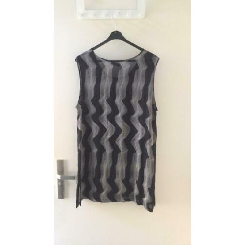 Wille. Zwart/witte top. Maat XL