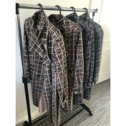 Restpartij trenchcoats voorjaar 4 stuks