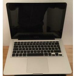 Macbook Pro 13 inch Medio 2012 met tas en oplader