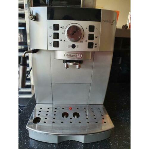 Espressomachine DeLonghli ManificaS