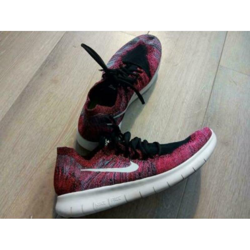 hardloopschoenen nike 42 voor dames met maat 41