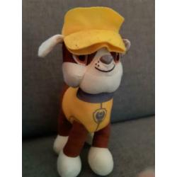 4 knuffels: minion, Mickey, muisje Lief! en Ruble Paw Patrol