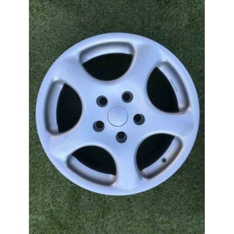 Twee caravan lm velgen 5 x 112 et 35