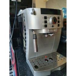 Espressomachine DeLonghli ManificaS