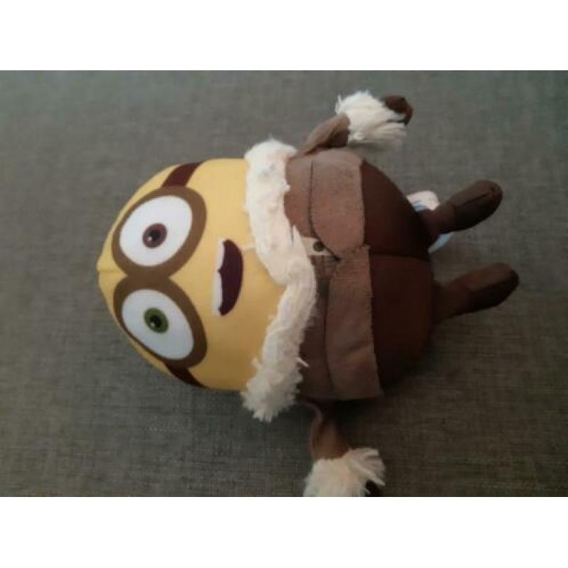 4 knuffels: minion, Mickey, muisje Lief! en Ruble Paw Patrol