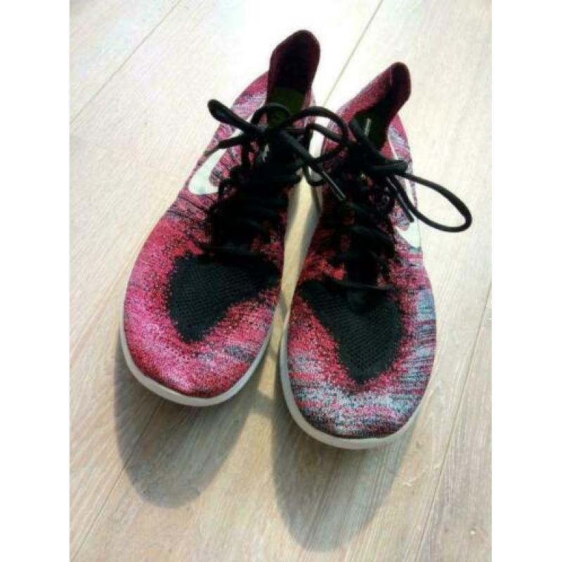hardloopschoenen nike 42 voor dames met maat 41