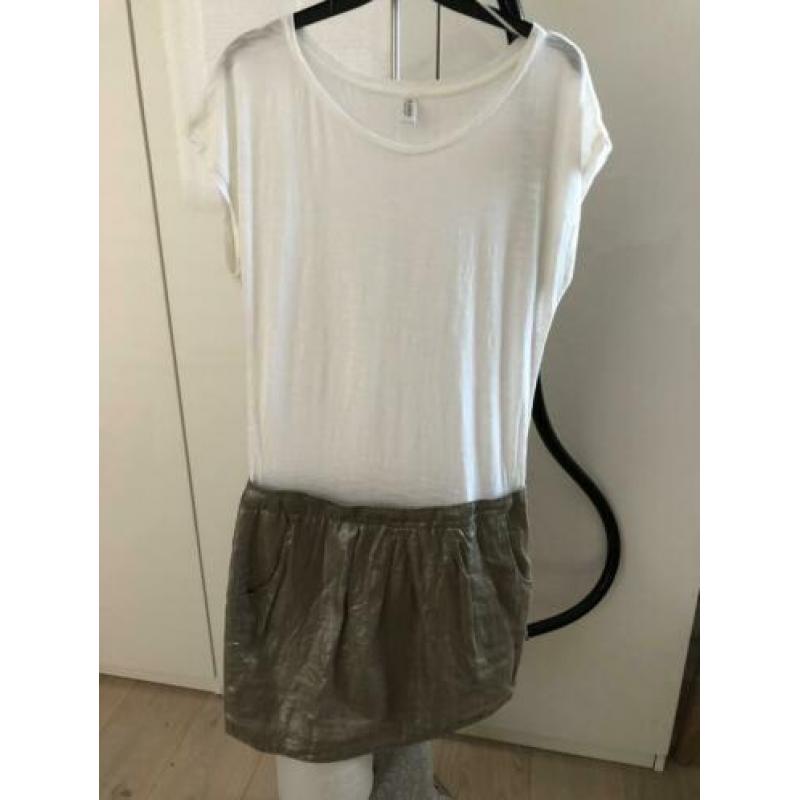 Jurkje Esprit wit shirt met metallic rokje M/ 38 ZGAN