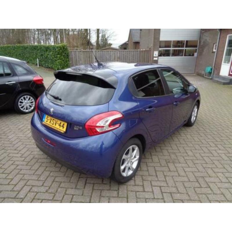 Peugeot 208 1.2 e-VTi Style AUTOMAAT NAVIGATIE CRUISE