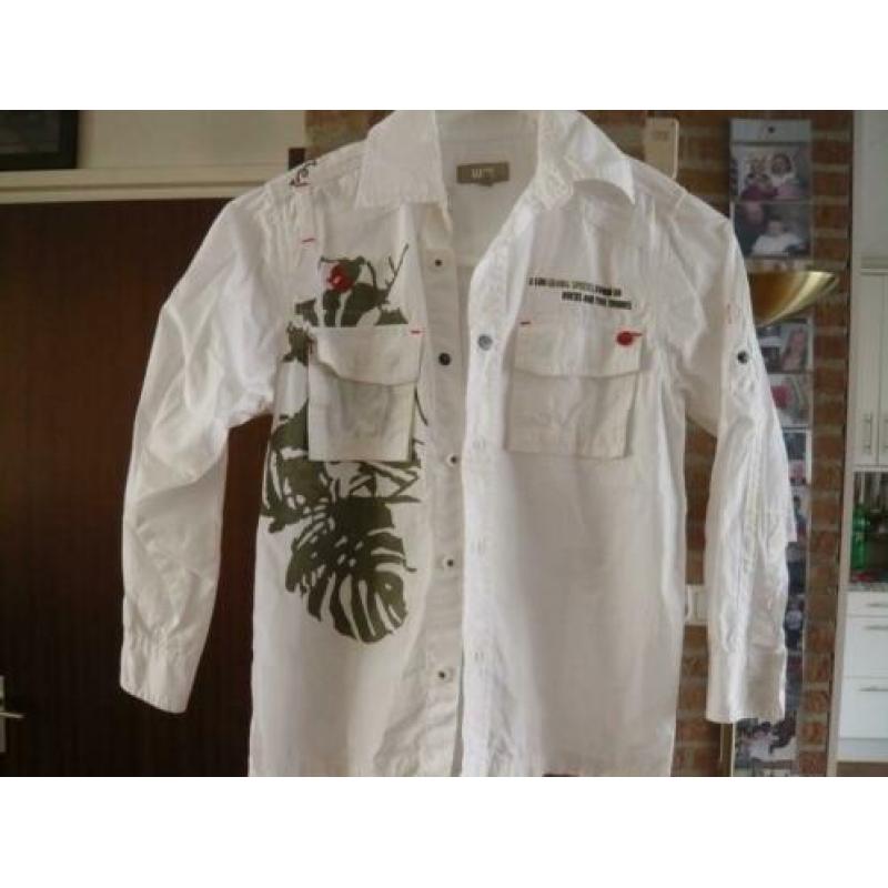 Jongens Blouse maat 128. en 122/128