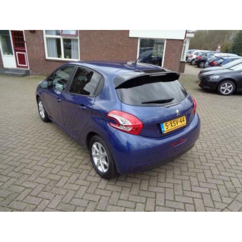 Peugeot 208 1.2 e-VTi Style AUTOMAAT NAVIGATIE CRUISE