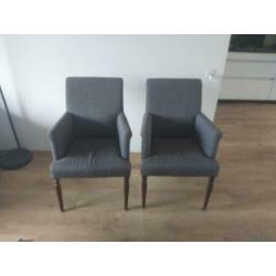 Eettafel met stoelen