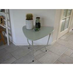 Auping Driehoektafel uit de jaren 60 - ontwerp W.Rietveld
