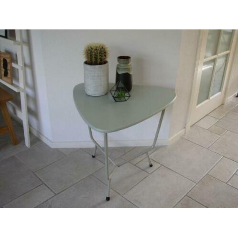 Auping Driehoektafel uit de jaren 60 - ontwerp W.Rietveld
