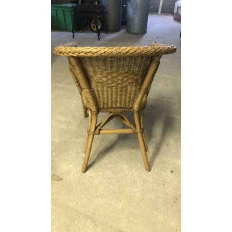 2 lekker zittende rieten stoelen