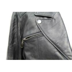 Stoere zwarte leren jas.Mt S.Merk