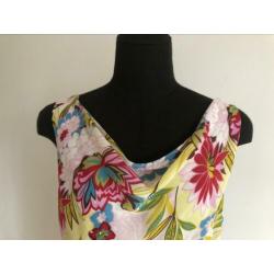 Cassani, fleurige stretch jurk met watervalhals maat 44